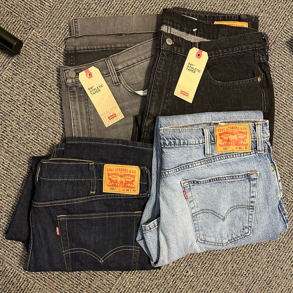 LEVI’S 541 ATHLETIC TAPER 38x32 LOT OF 4